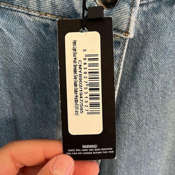 NWT PrettyLittleThing Petite Light Wash Shredded Jean - Picture 4 of 9